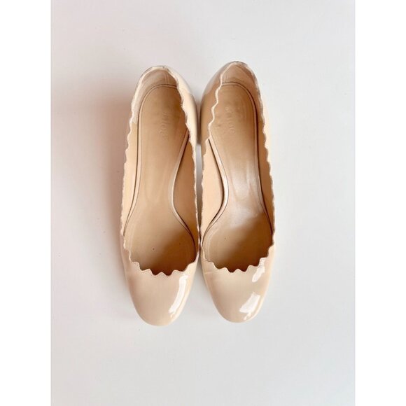 CHLOE Lauren Nude Patent Leather Scalloped Round Toe Block Heel Pumps, Size 38.5 - Picture 2 of 15